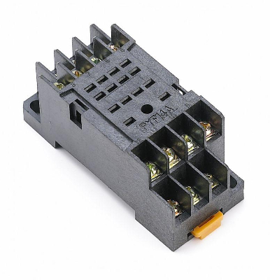 Розетка для ПР 102 4 контакта 3А РР-102 SchE 23241DEK